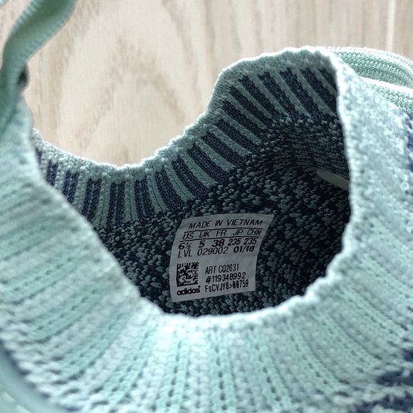 Adidas Originals NMD R1 Boost Ash Green CQ2031 - Picture 9 of 10